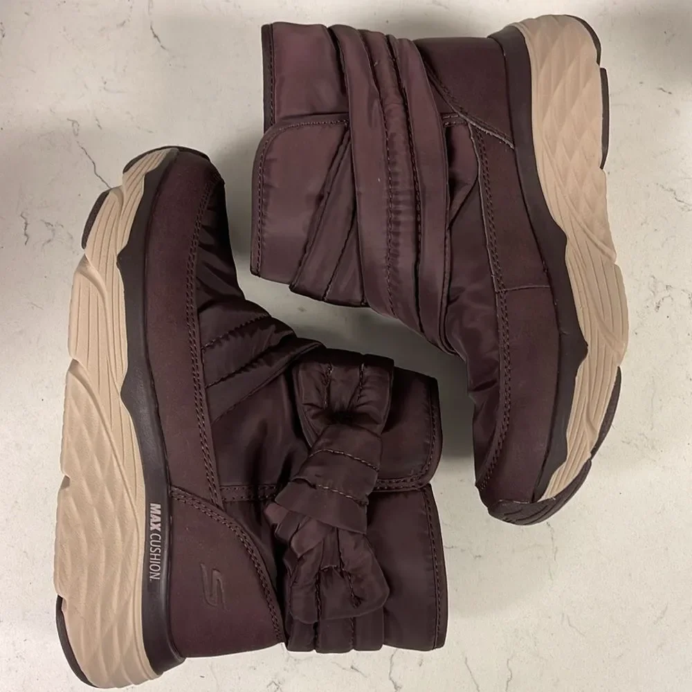 Sketchers Go Walk Max Cushioning Finesse Boot, Burgundy Women’s Size 6